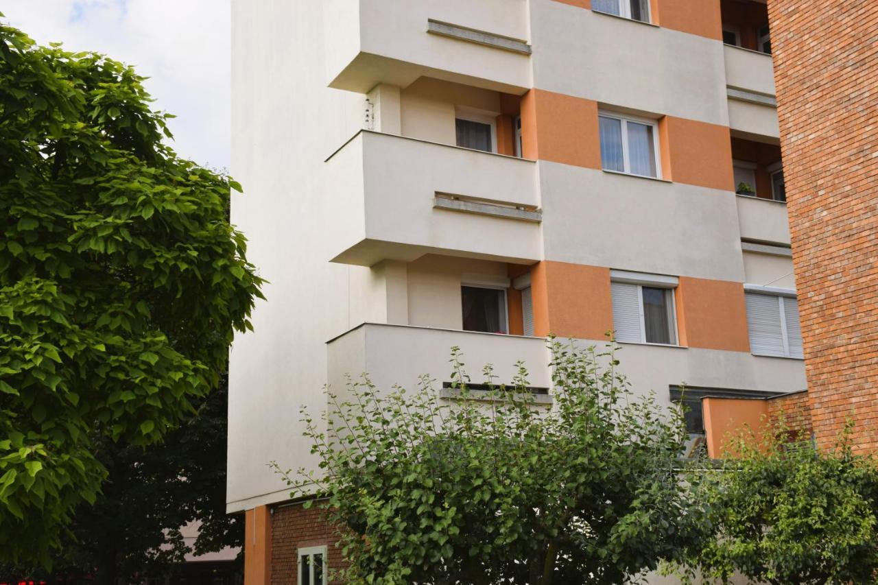 Shine Apartman Szentgotthárd Exteriör bild